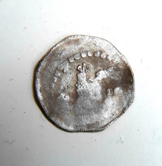 Stříbrná malá mince