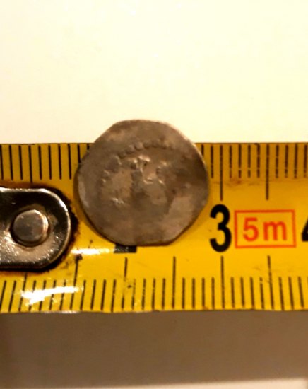 Stříbrná malá mince