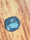 Malá křehká mince