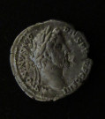 Denár Antoninus Pius