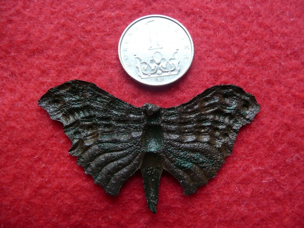 Brož ve tvaru motýla