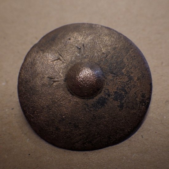 Knoflík štítový, bronz 32 mm