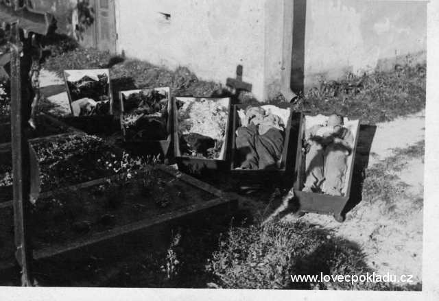 2)Strmilov u   Jindřichova Hradce -   hřbitov 24.8.1944