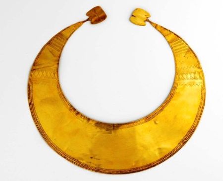 4000 let starý náhrdelník 