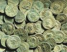 Depot římským mincí nalezený detektorem kovů