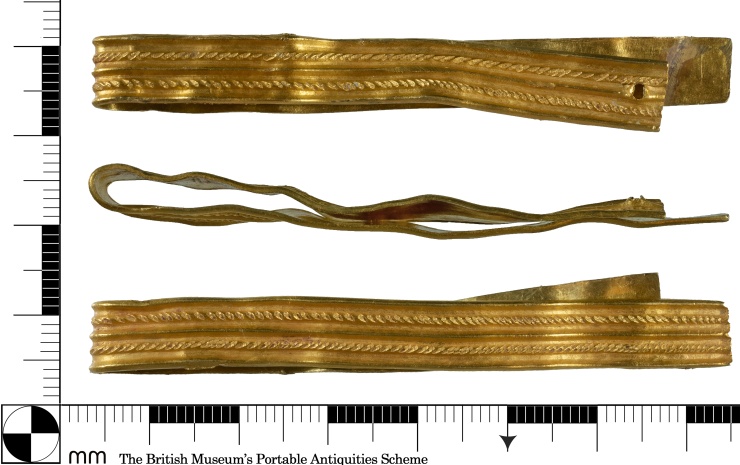 Boy was walking his dog and found a unique 2000-year-old gold Roman bracelet