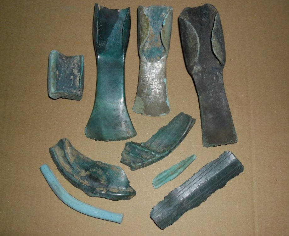 Depot bronzového kupce nalezená detektorem kovů