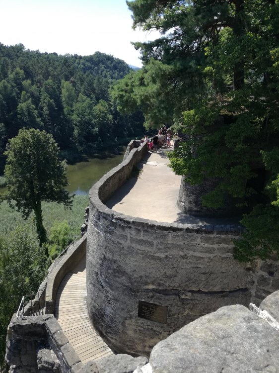 Kamenný hrad sloup v Čechách