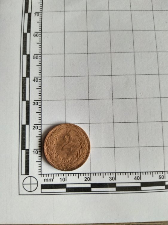 Přední strana mince po očištění