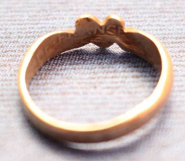Můj první skoro zlatý prsten !