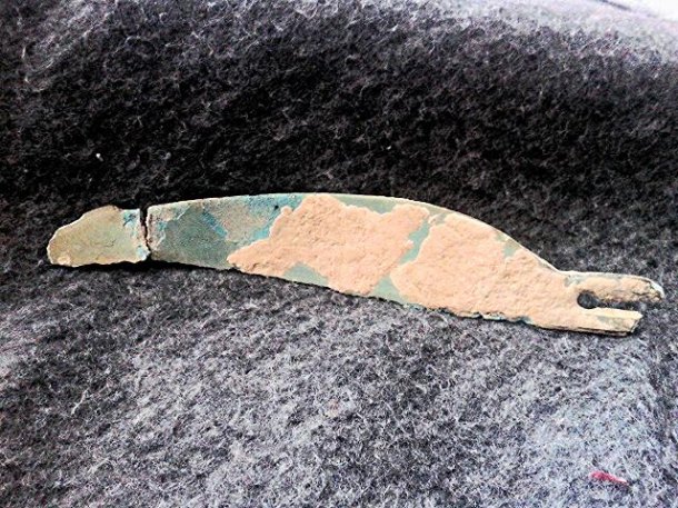 Bronzový nůž