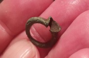 Bronzový prsten k určení 