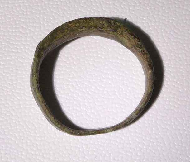 Prsten (bronzový)