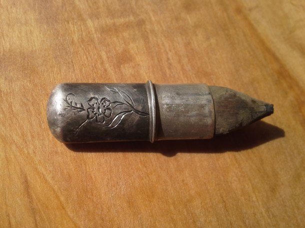 Stříbrné pouzdro na tužky