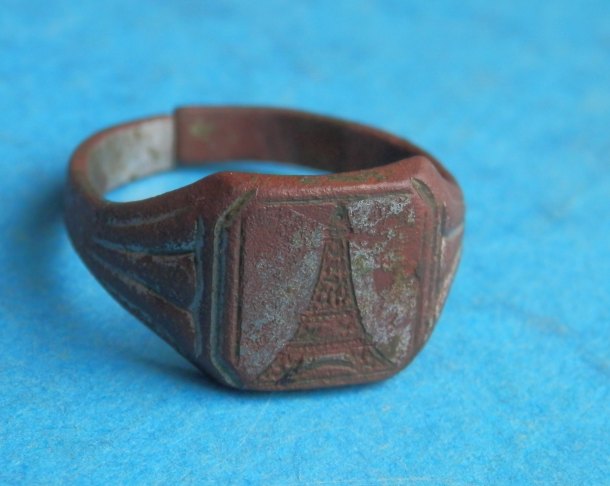 Prsten s Eifelovkou