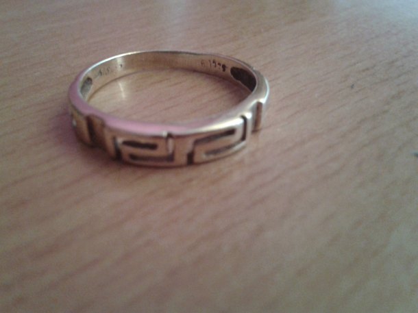 Zlatý prsten 14K