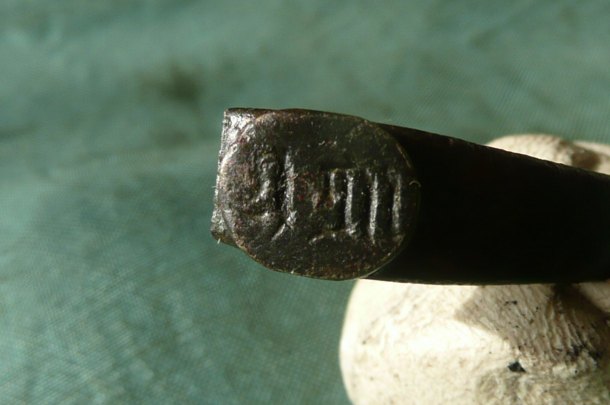 Prsten z monogramem