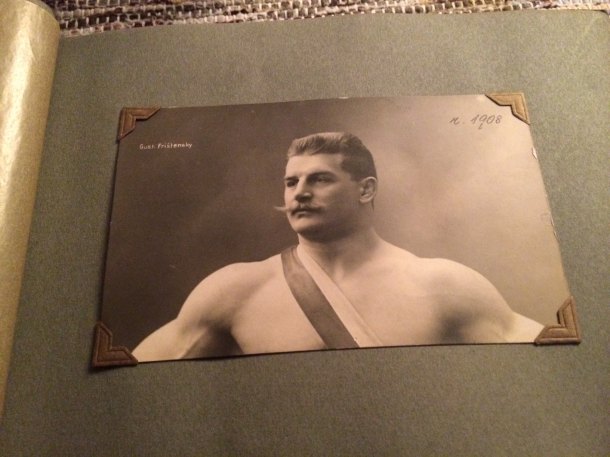 Osobní album Gustava Frištenského,který ho věnoval dědovi mé ženy v roce 1932