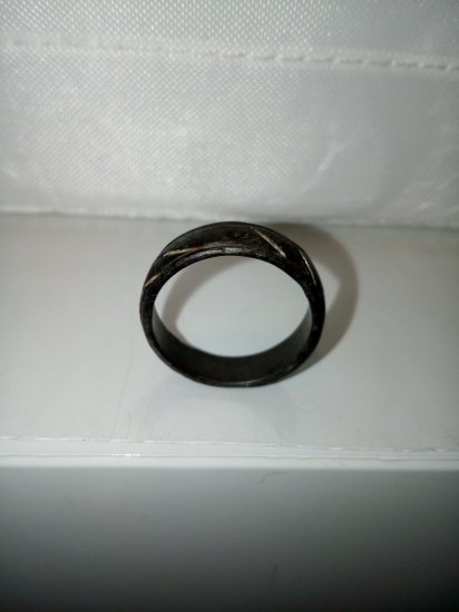 ?bronzový prsten?