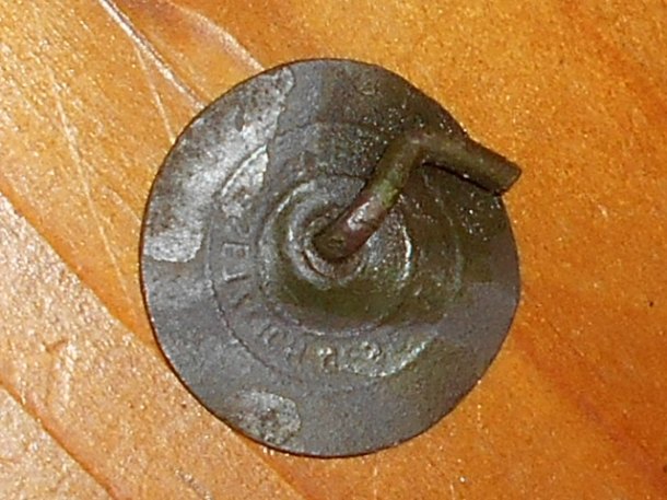 Bronzový knoflík RU polního maršála Eternita