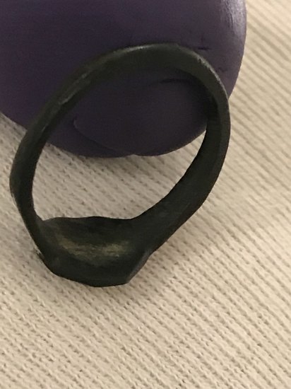 Bronzový prsteň