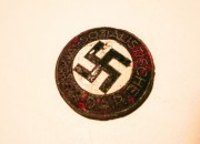 První stranický odznak NSDAP