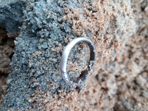 Stříbrný snubní prsten K.M.