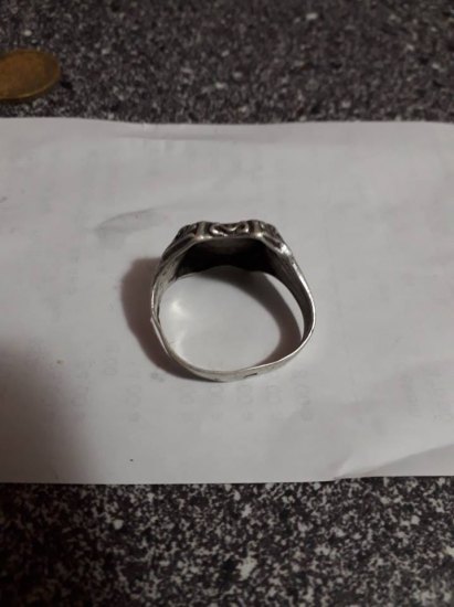 Střábrný prsten