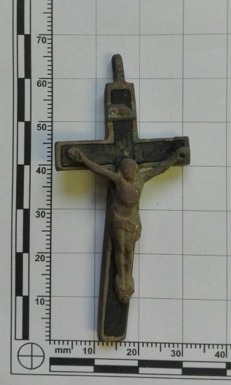 Latinské kříže s rovně ukončenými břevny (Církev a užité umění Novověku)