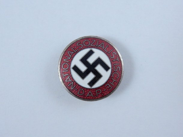 NSDAP Mitgliedsabzeichen Nr.8