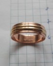 Dvoubarevný zlatý snubní prsten 