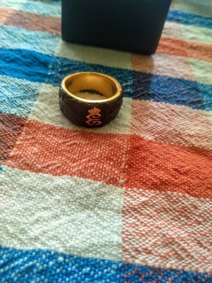 Zlatý prsten potažen železem