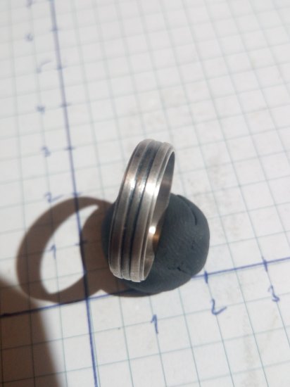 Druhý stříbrný prsten punc 925 z moře