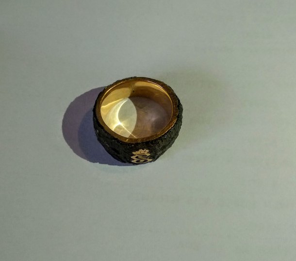 Záhadný prsten