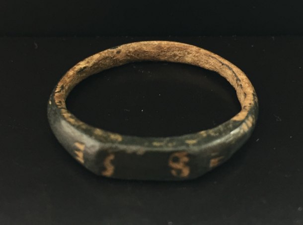 Prsten bronz