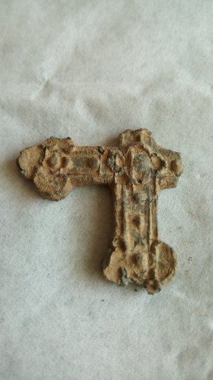 Kříž s olova