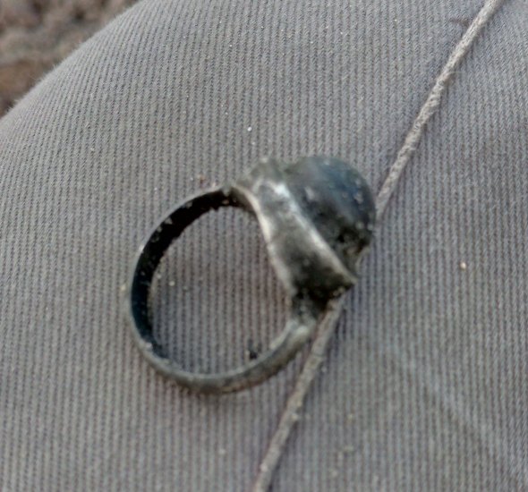 Stříbrný prsten 7g  z rybníčku