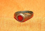 Bronzový prsten 
