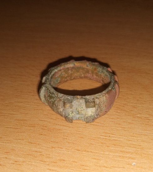 Zajímavý prsten