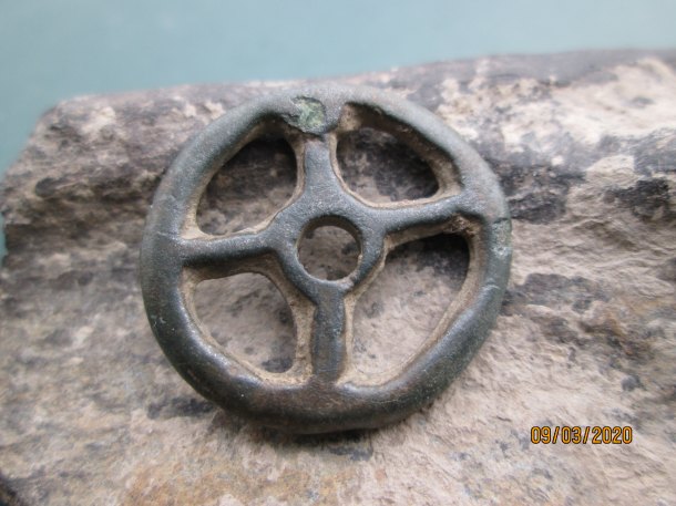 Keltský amulet pro štěstí