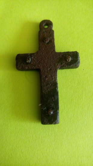 Křížek bronz