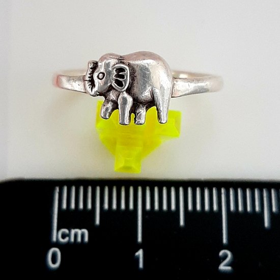 Prsten se slonem