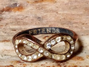 Prsten přátelský