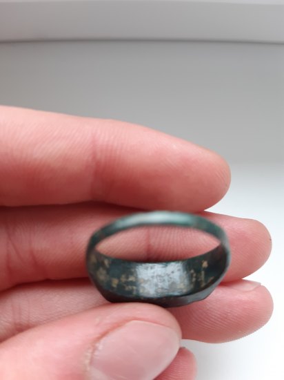 Hodně starý prsten
