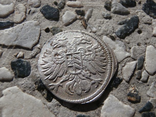 Moe první stříbrná mince