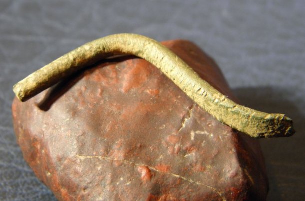 Bronzový fragment 2.