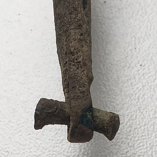 Bronzovej núž