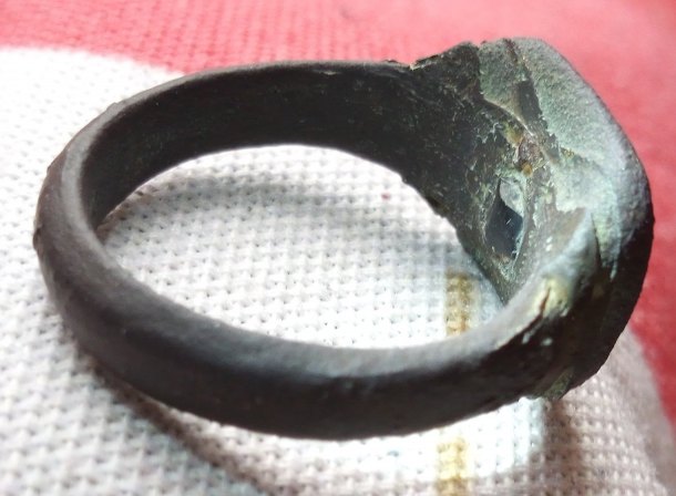 Antický prsten ?