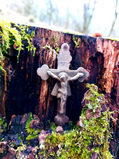 Křížek lesní 8×5 cm