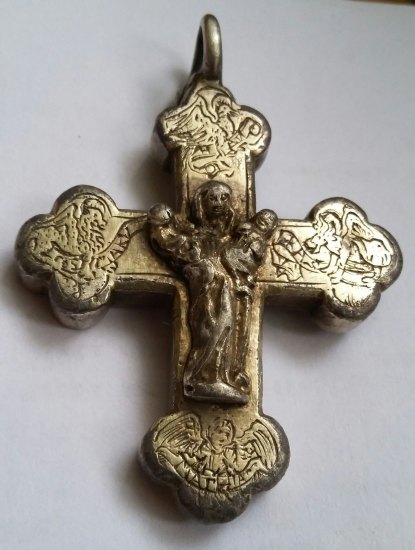 Křížek (relikviářový?)